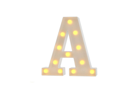 暖かい白3D LEDのアクリルの手紙のアルファベットは印の装飾の手紙のA-Zをつけます